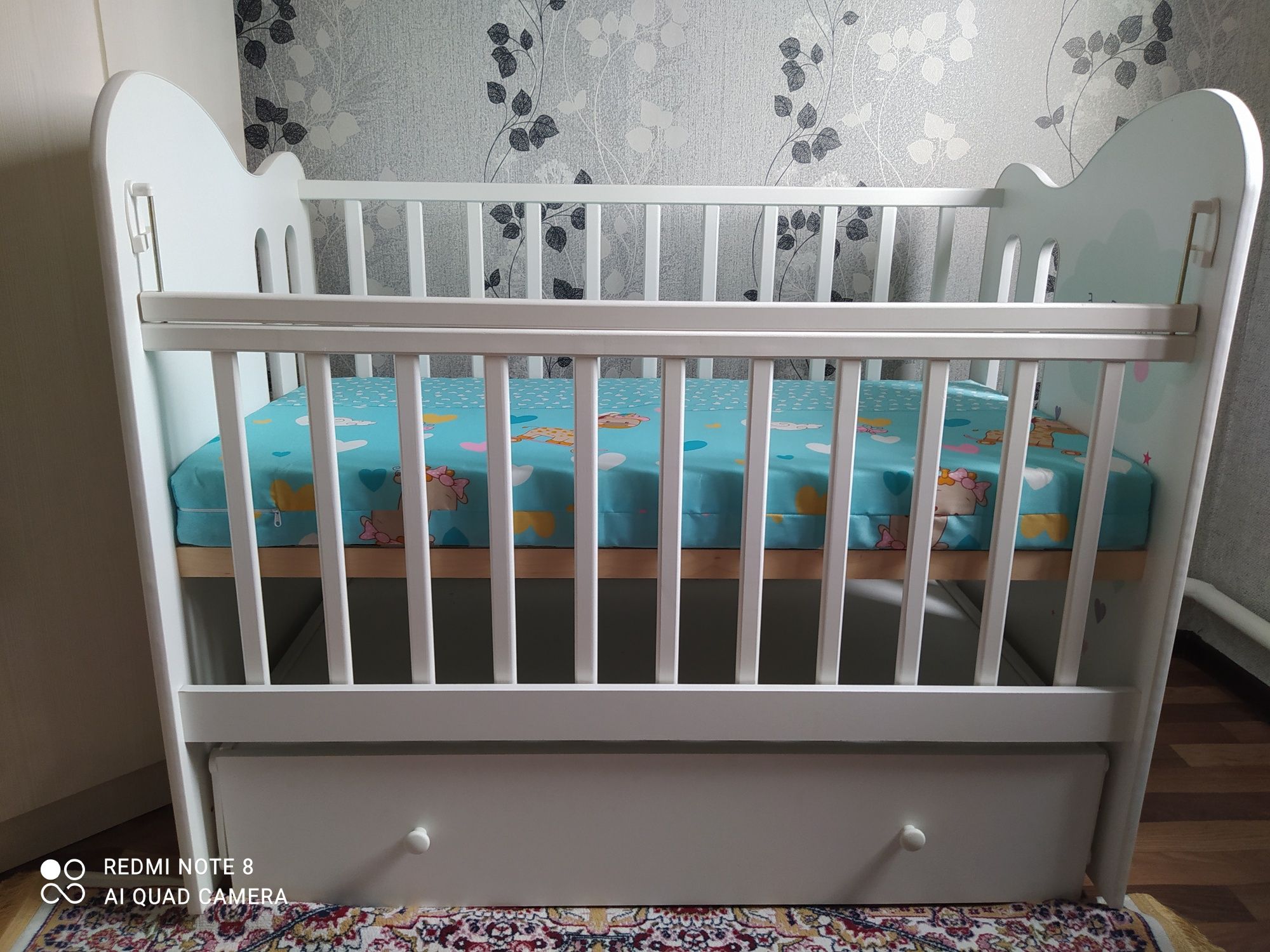 Продам детскую кроватку