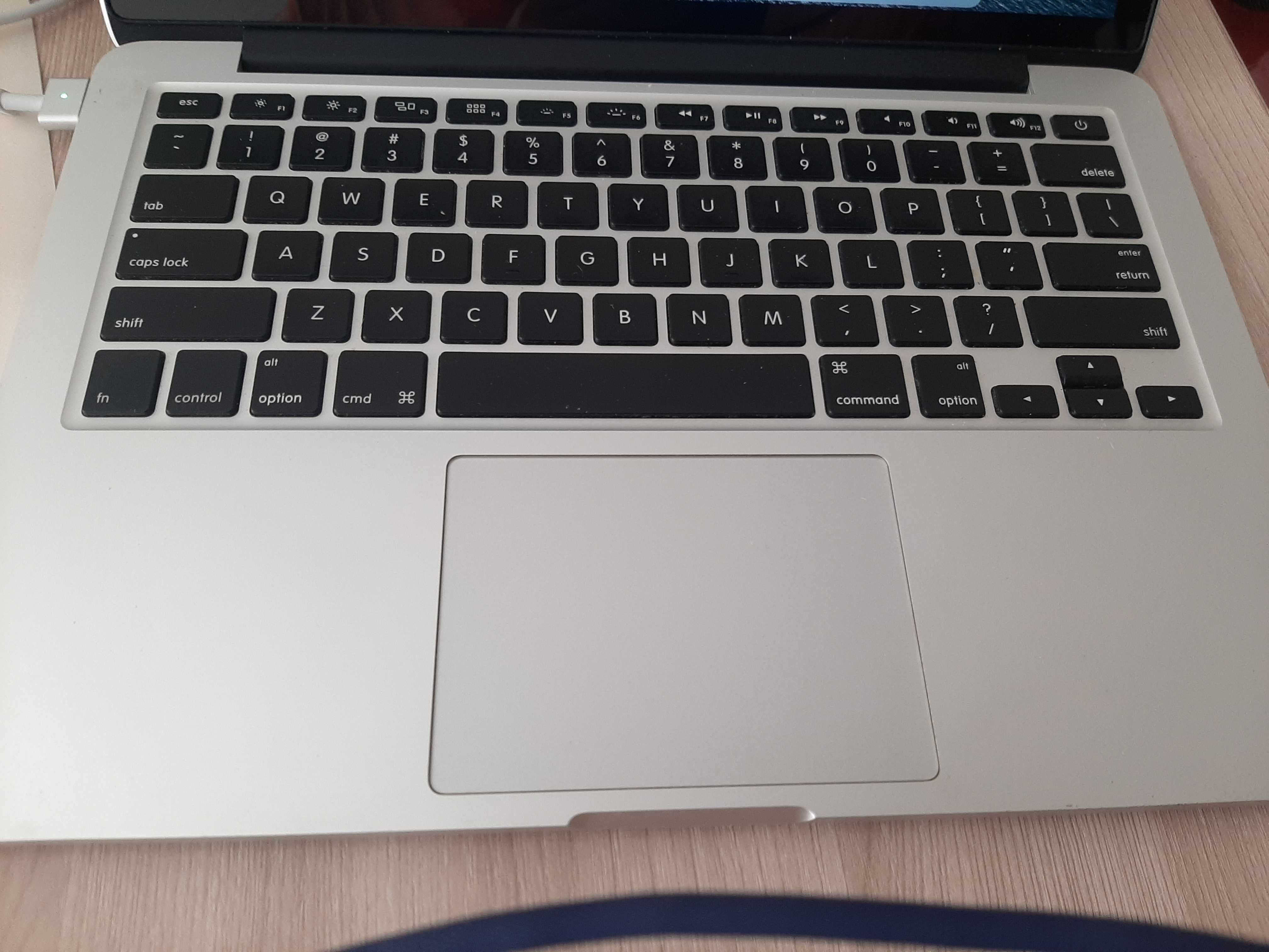 MacBook Pro 13", макбук про 2015 в отл. сост.