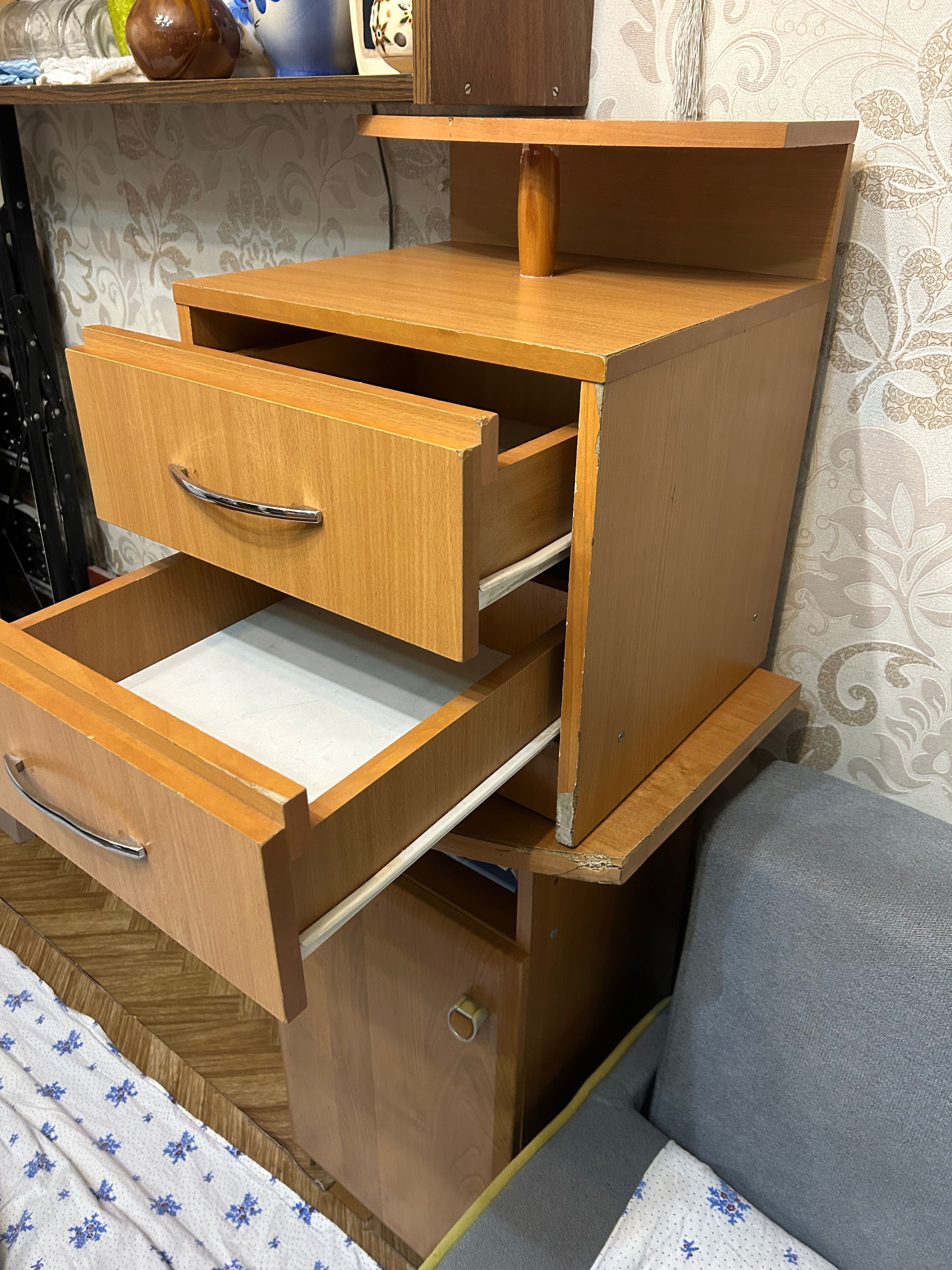 Тумбочка в прихожую кухню и тд