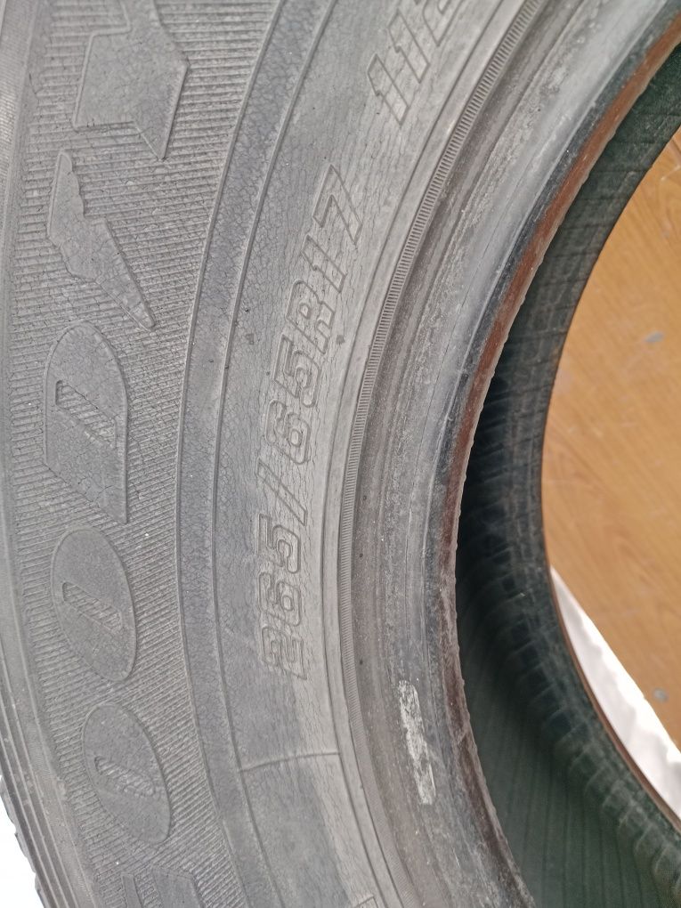 Продам комплект шины 265/65/17