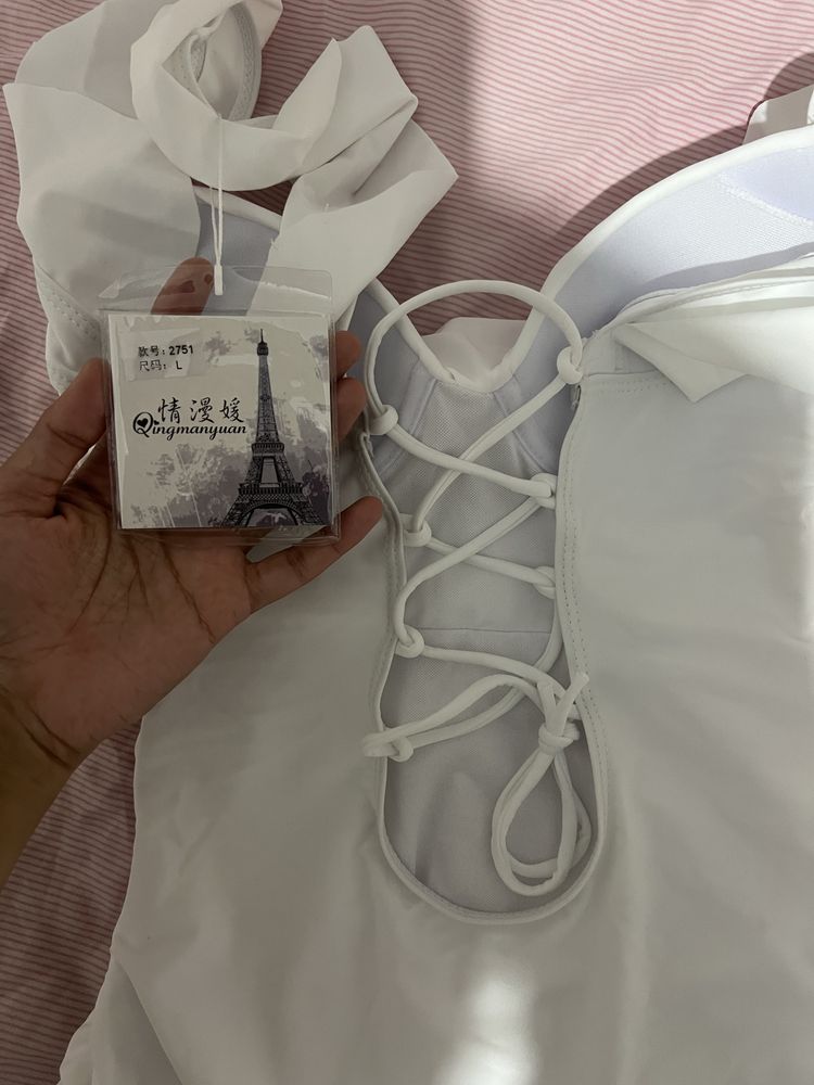 Продам новый купальник