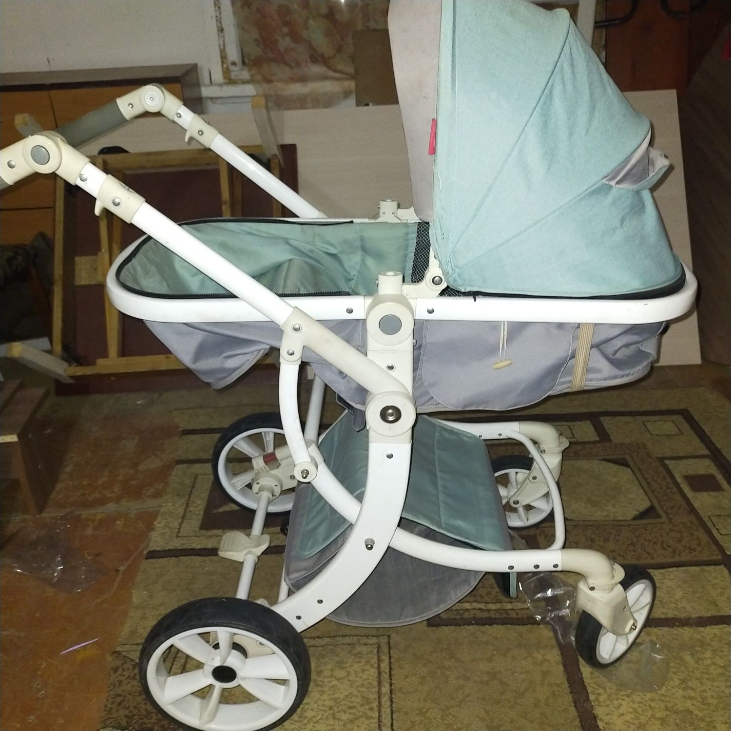 Продам детскую коляску