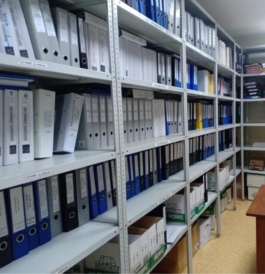 Стеллаж металлические полки для магазина и гаража витрины прилавки