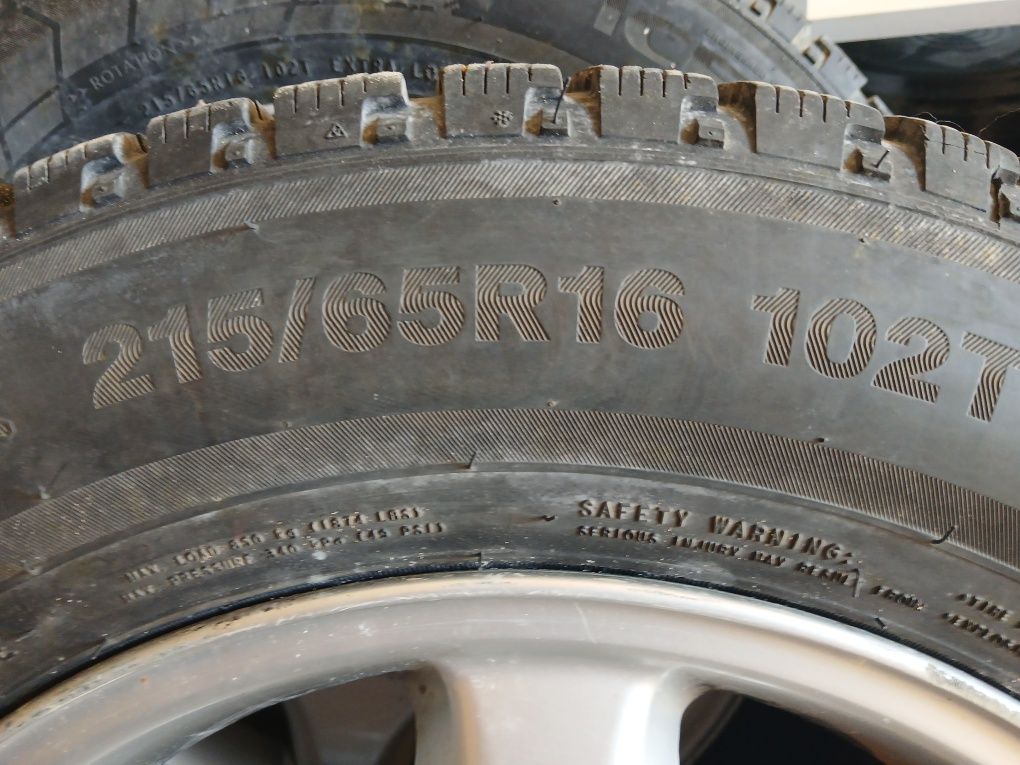 Продам зимнюю резину на дисках на Т4.
