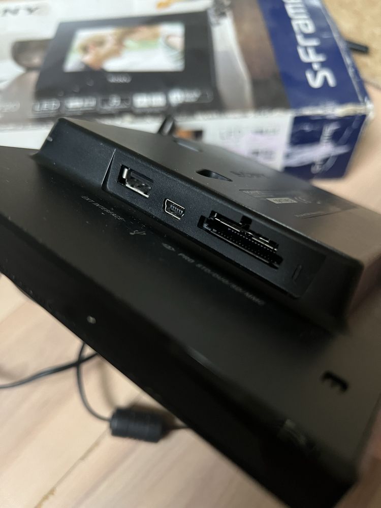 Цифровые фоторамки Sony