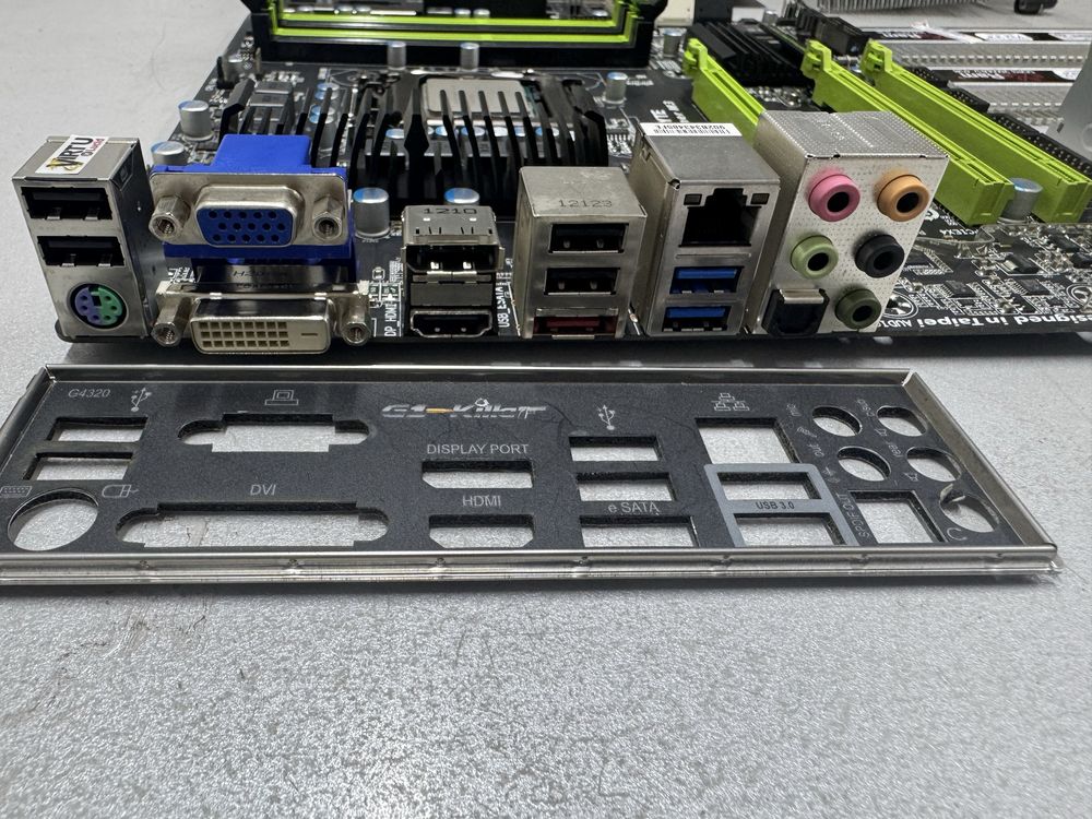 2 комплекта i7-3770/ 8GB/ с заглушкой и башней