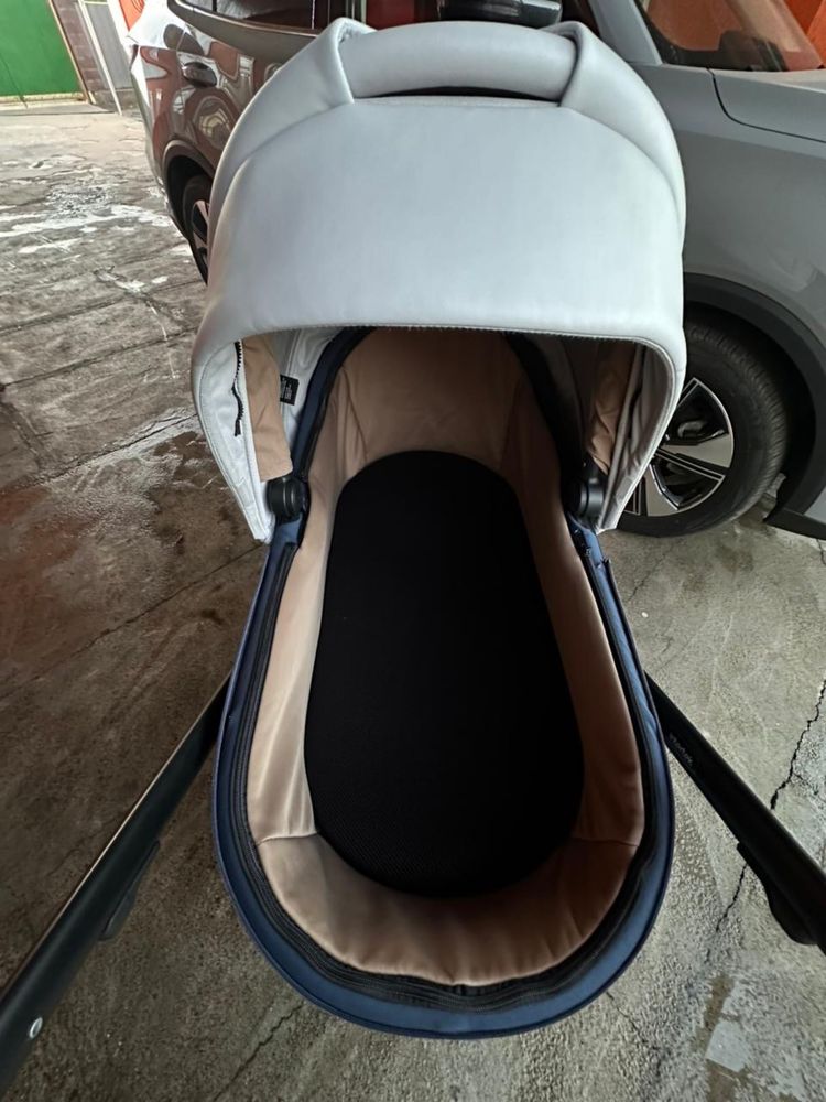 Срочно продам Коляску Anex