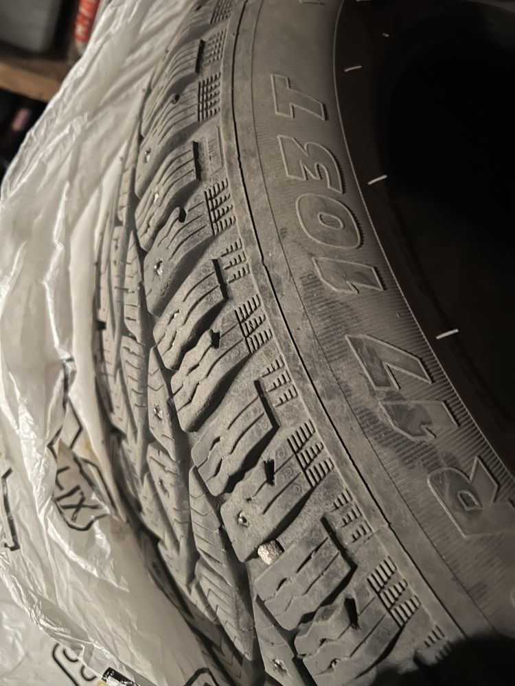 комплект шипованных шин 225/60 r17
