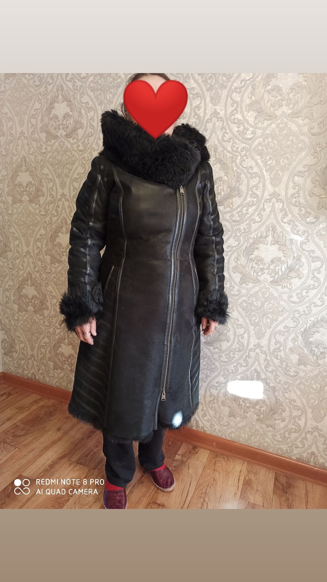 Дублёнка  очень тёплая)