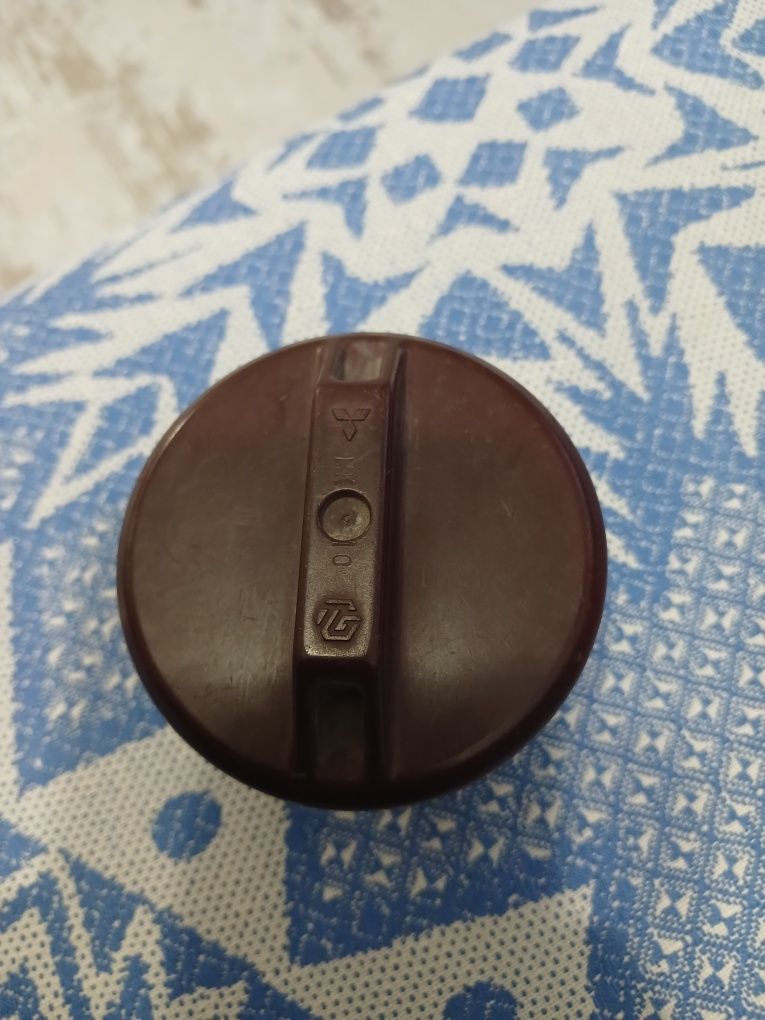 Продам крышка на бензобак