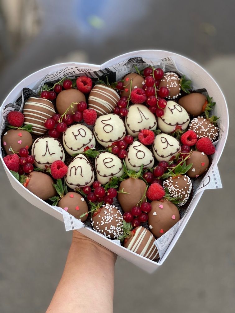 Клубника в шоколаде из Бельгийского шоколада Callebaut или Сикао