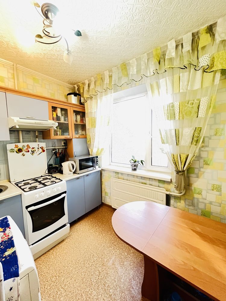 Продам 3-х комнатную квартиру с мебелью