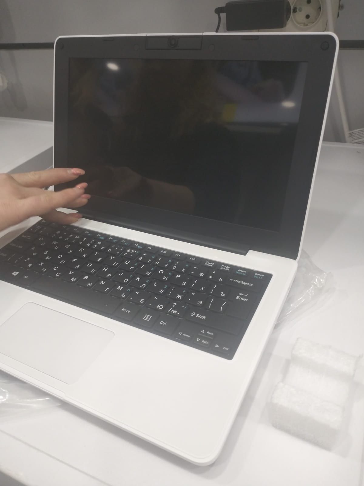 Ноутбук LEAP T304 (SF20GM6) 11.6 HD/Pentium Silver N5000 1.1