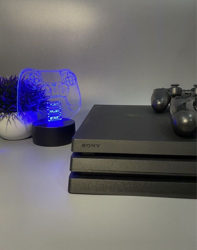 Sony PS4 PRO + FC25, UFC 3,4, Battlefield V и 250+ игр