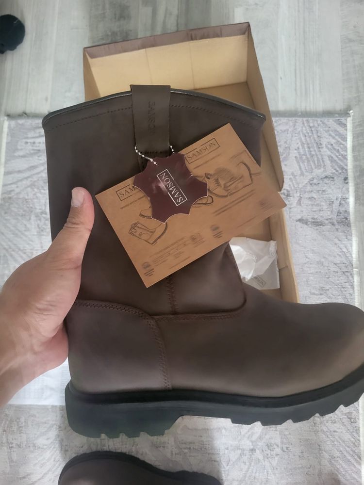 Продам спец обувь