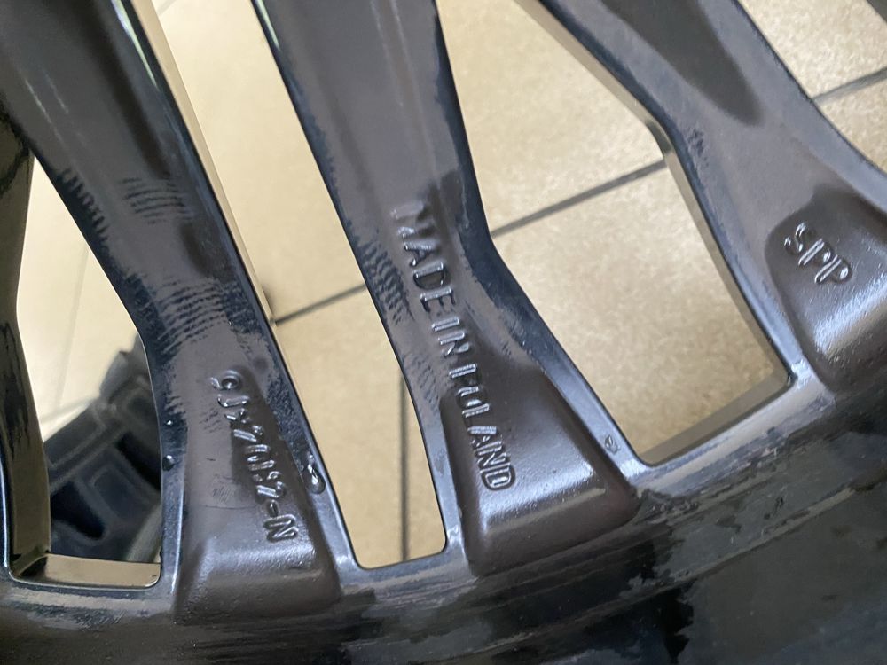 Диски оригинал на мерседес S 223, с резиной 255/40R20