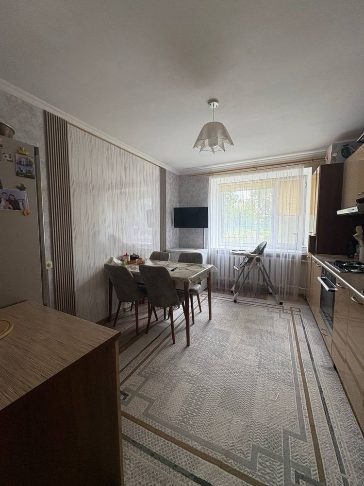 Продам 2 комнатную квартиру
