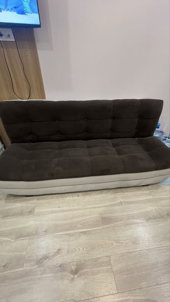 Продам диван-книжка в отличном состояним
