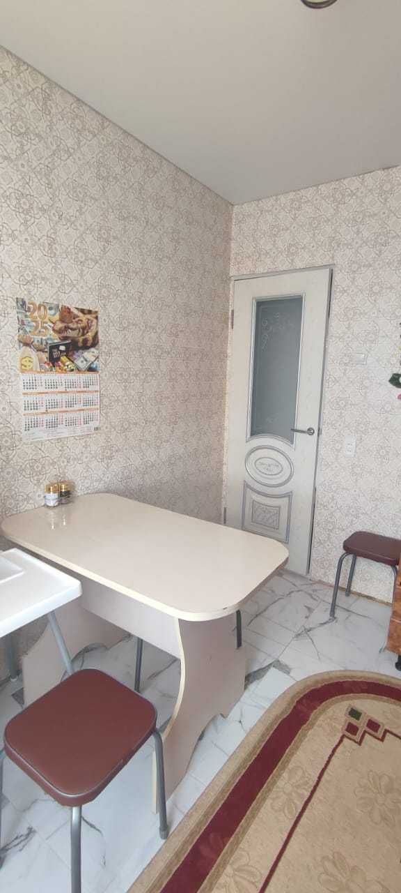Срочно продам 4-х комнатную квартиру в мкр. Дружба