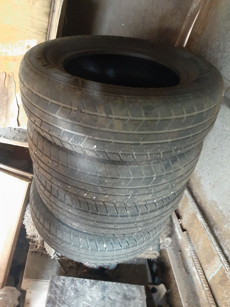 Продам зимние шины