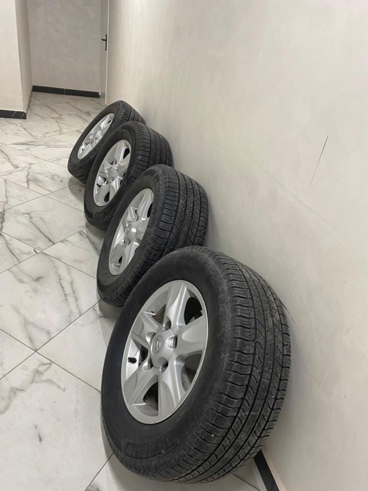 Продам шины Michelin