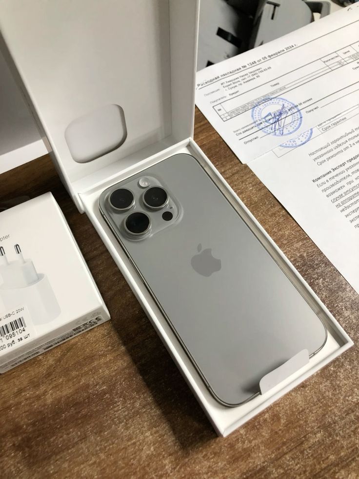 Продаётся iPhone 15 Pro (256 ГБ)