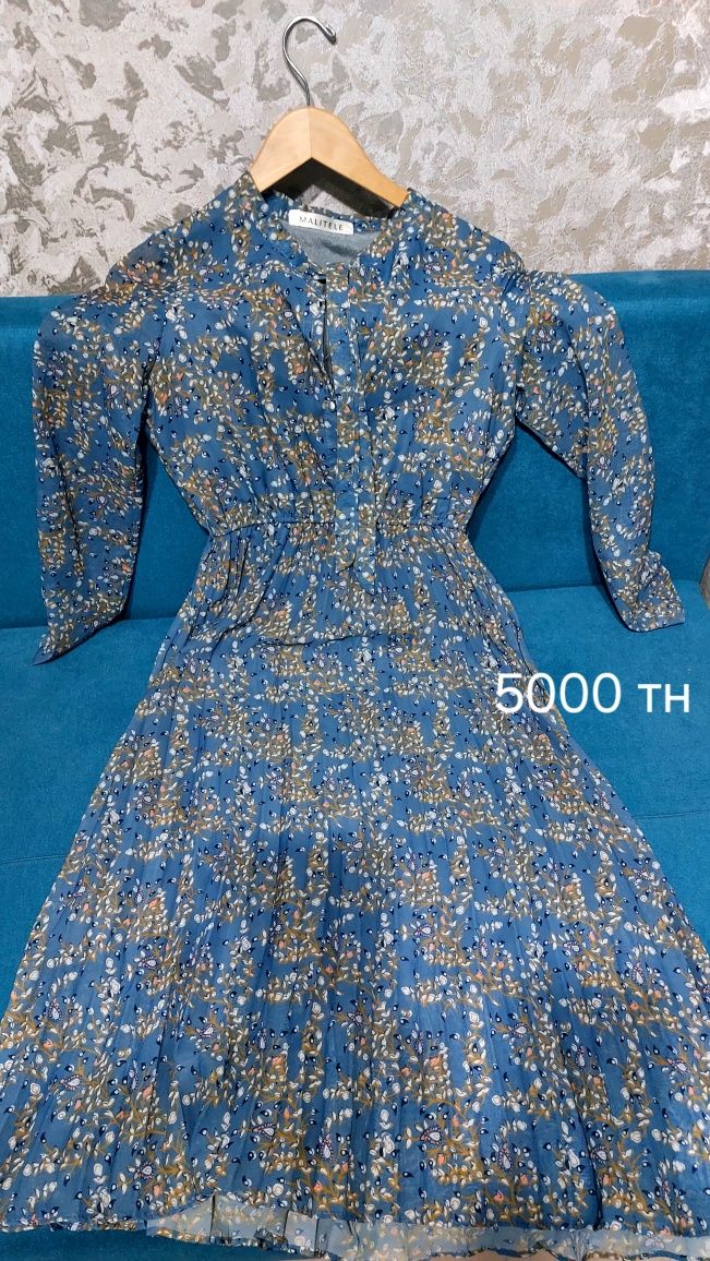 Продам платья 44 и 42 размера