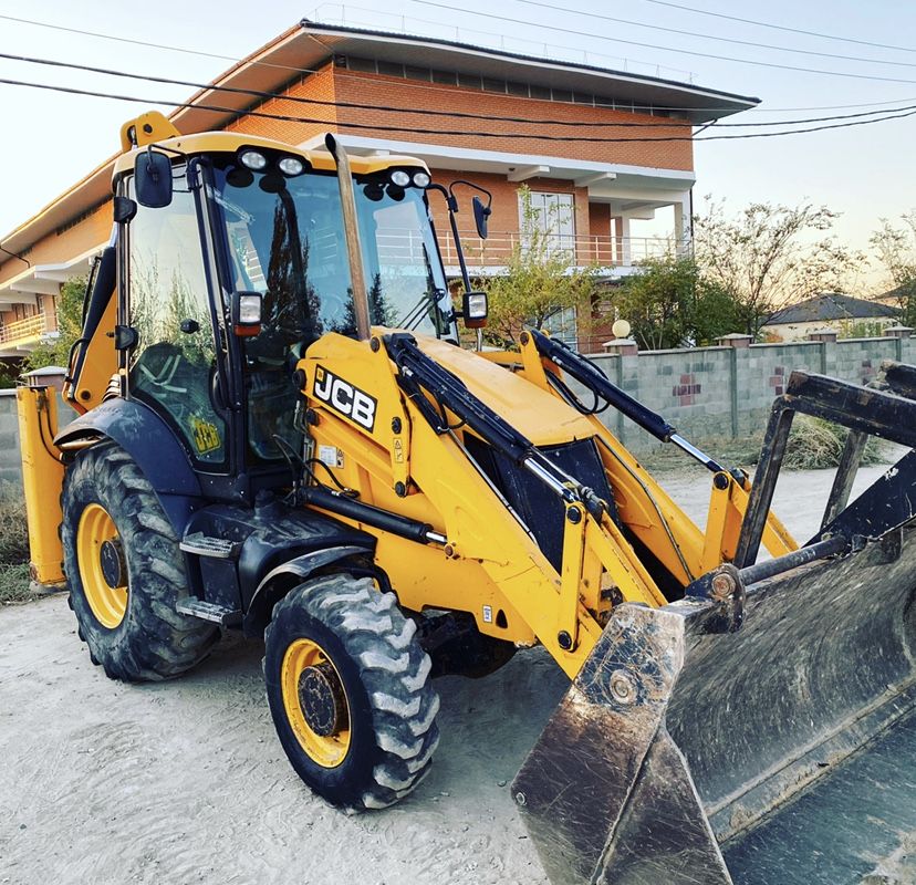 Услуги экскаватор погрузчик 3в1 Петушок JCB,HMK,CAT аренда