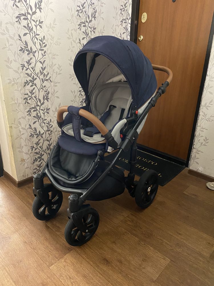 Срочно продам коляску Tutis Viva Life 2 в 1