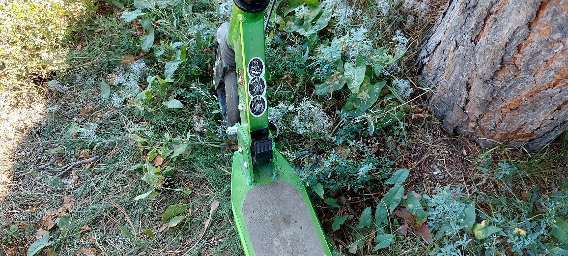 Продам детский самокат .