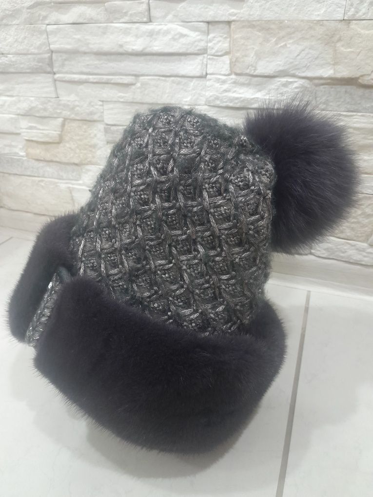 Продам Женскую Зимнюю Шапку