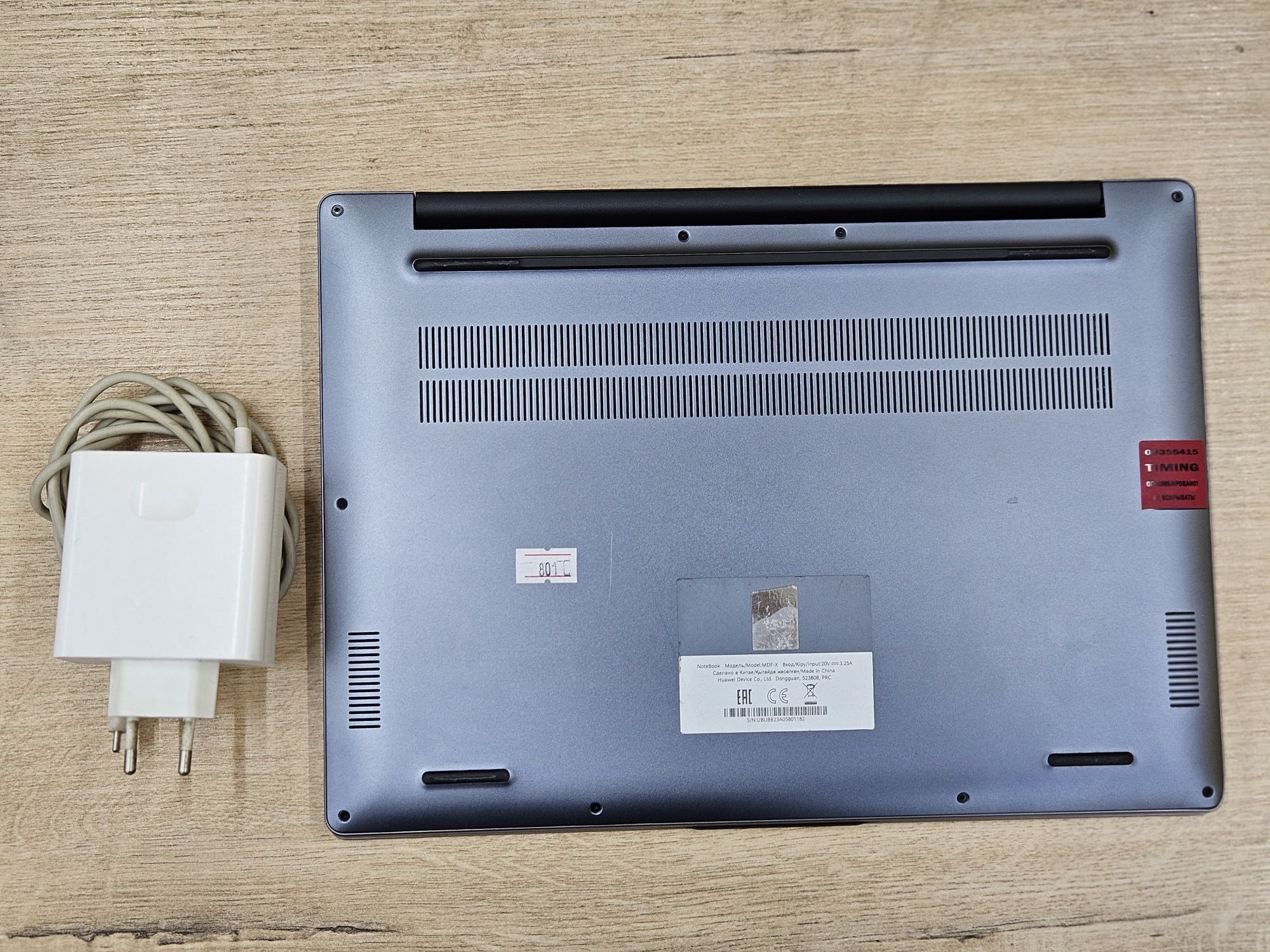 Офисный Ноутбук Huawei MateBook D14 - Core i3-1215U/8GB/SSD 256GB