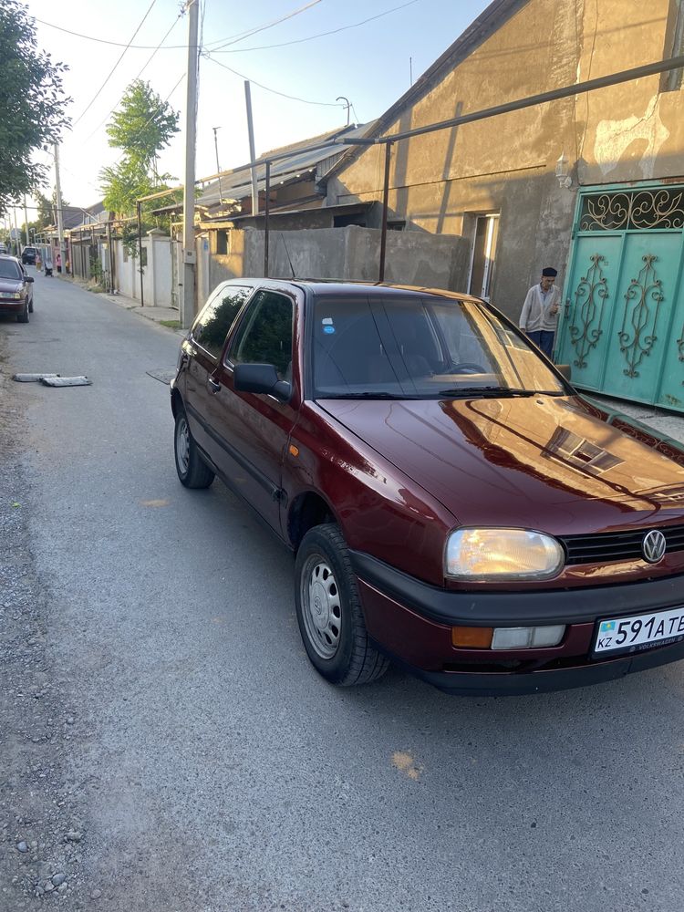 Продам автомобиль гольф 3 каробка автомат 1.8
