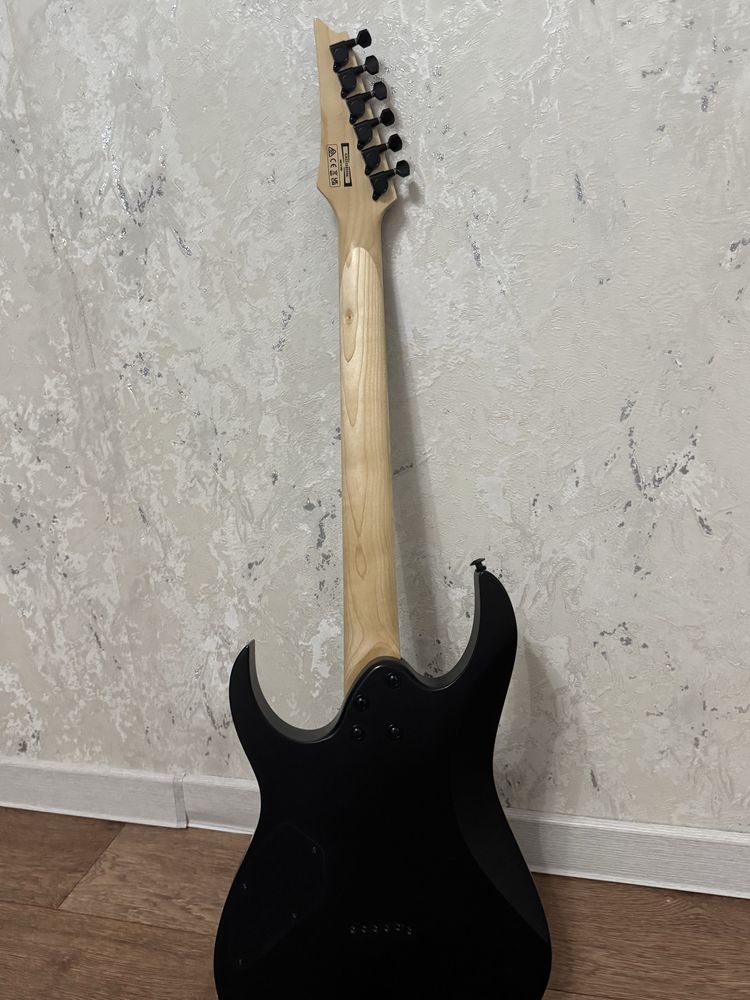 Продаю электрогитару ibanez grg121