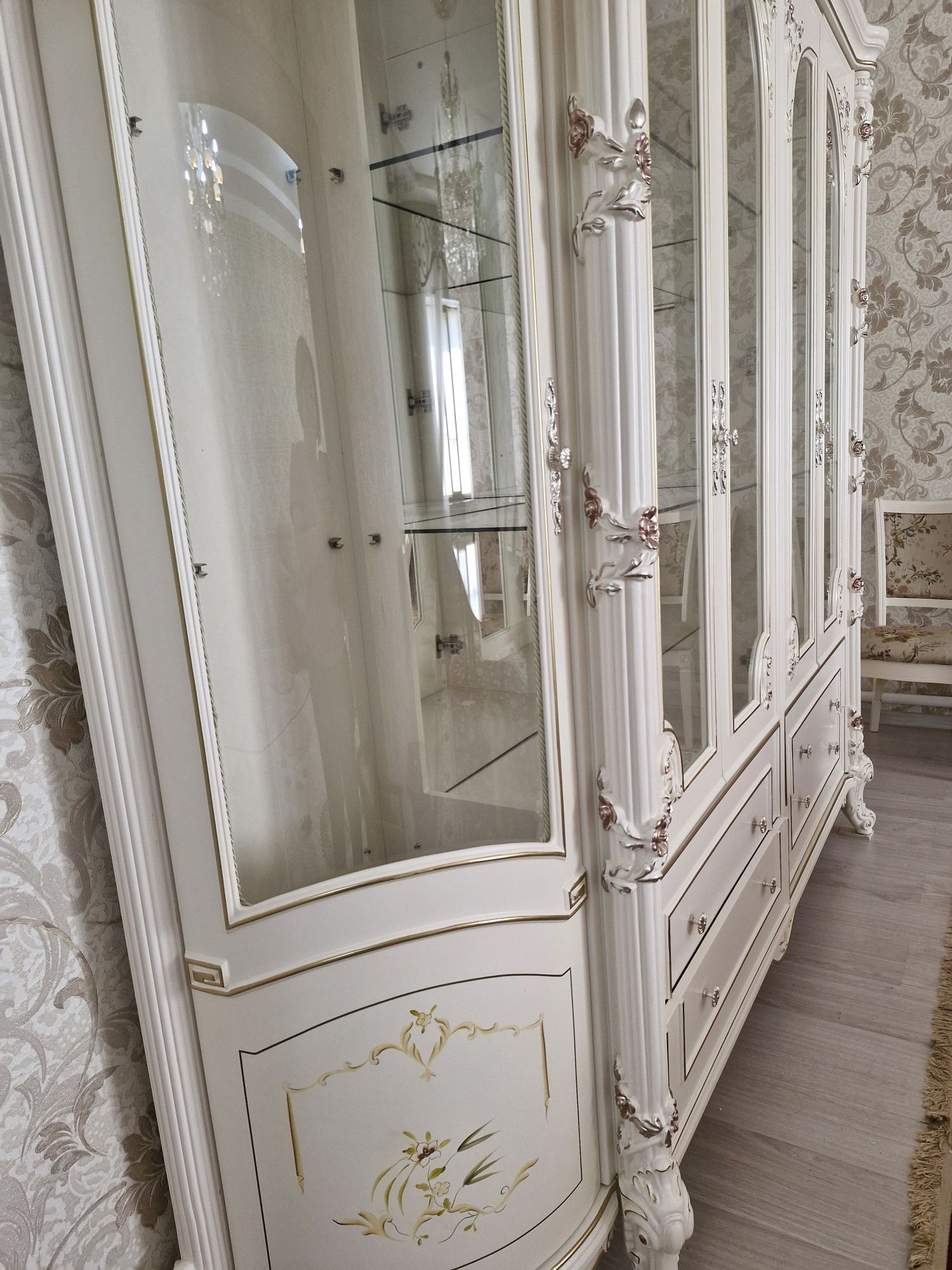 Продам стенку для зала