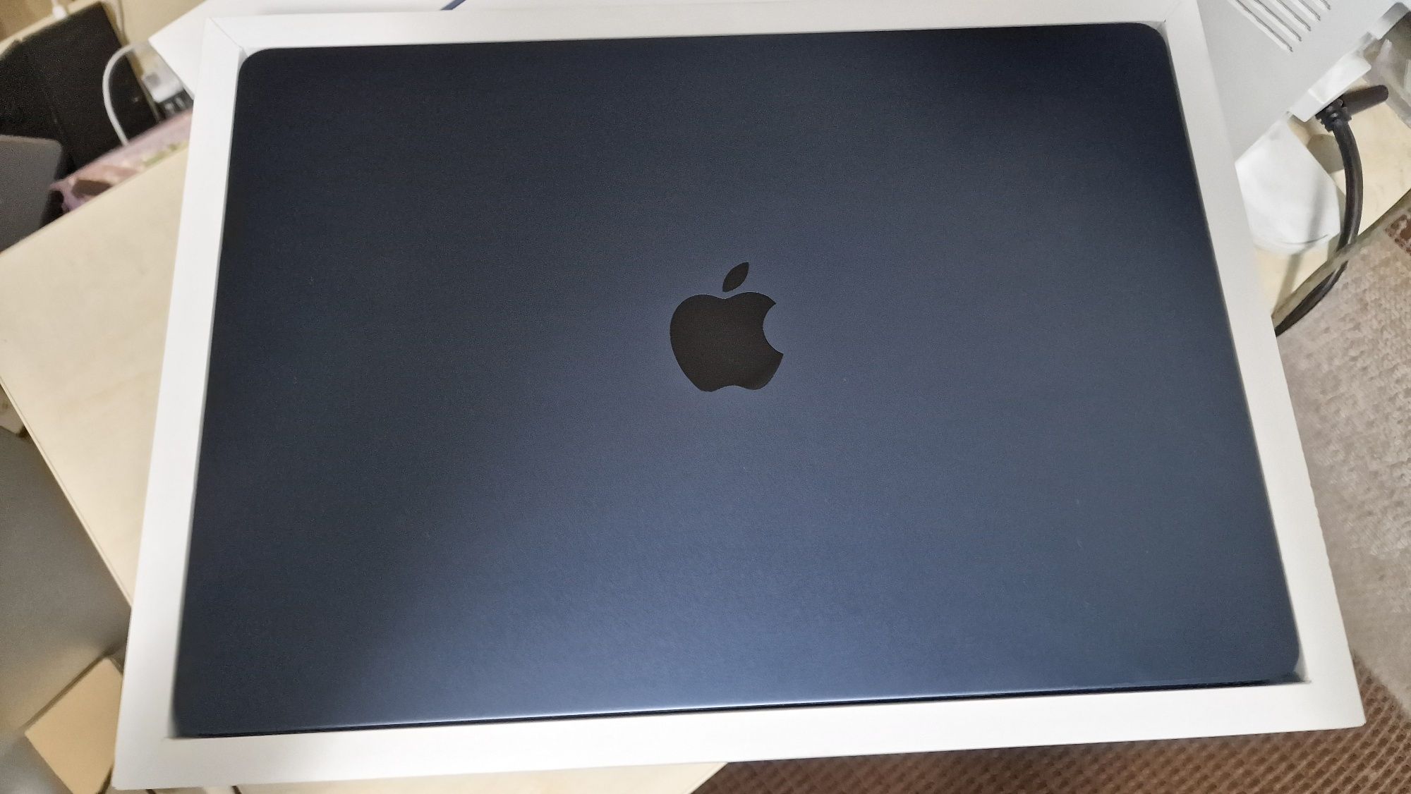 Apple макбук (512гб) в отличном состоянии MacBook 15 m3 air черный