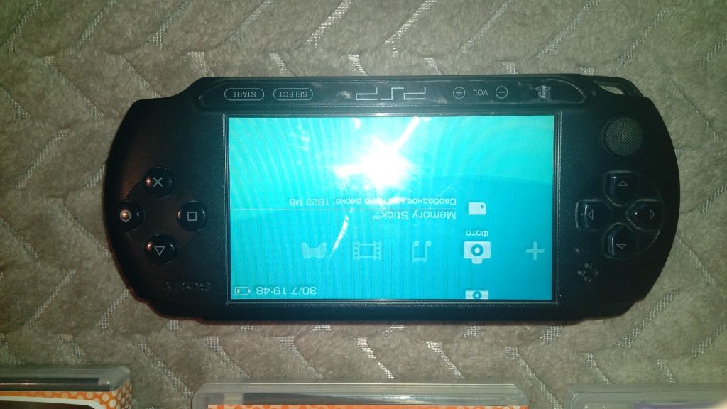 Продаю PSP SONY/ и игры к ней. Все продаеться по отдельности или вмест