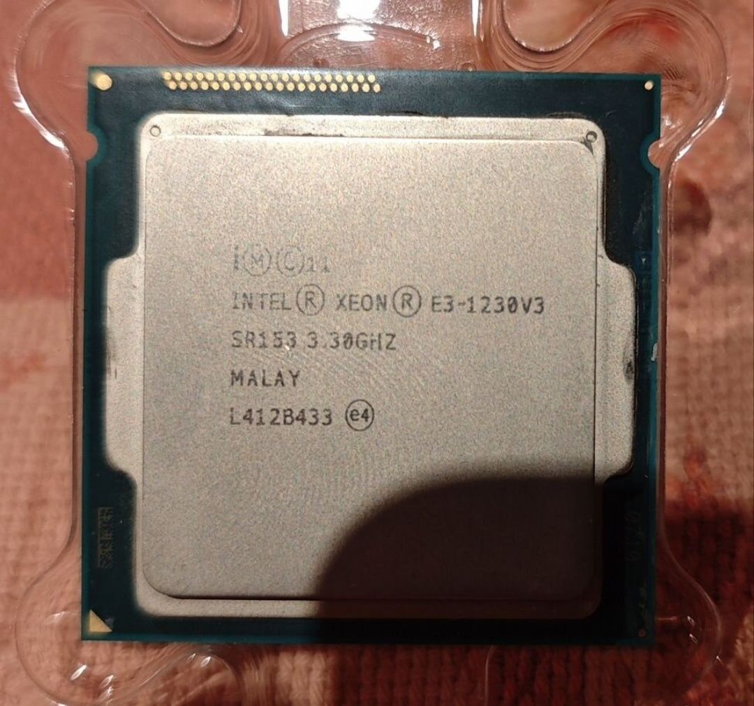 Xeon E3 1230 v3(Core i7 4770)