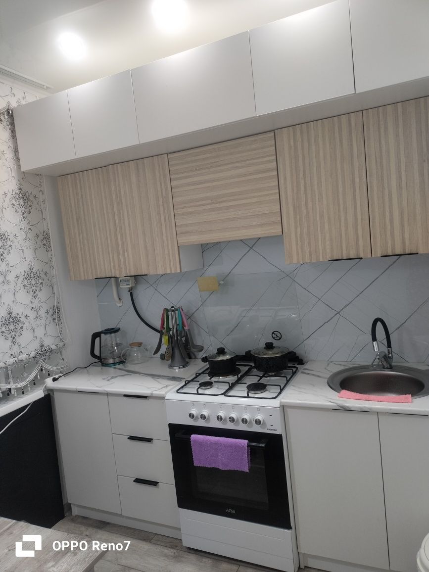 Продам 3-х ком.квартиру.Семенова 5-13кв. Свежим  ремонтом. Первый этаж