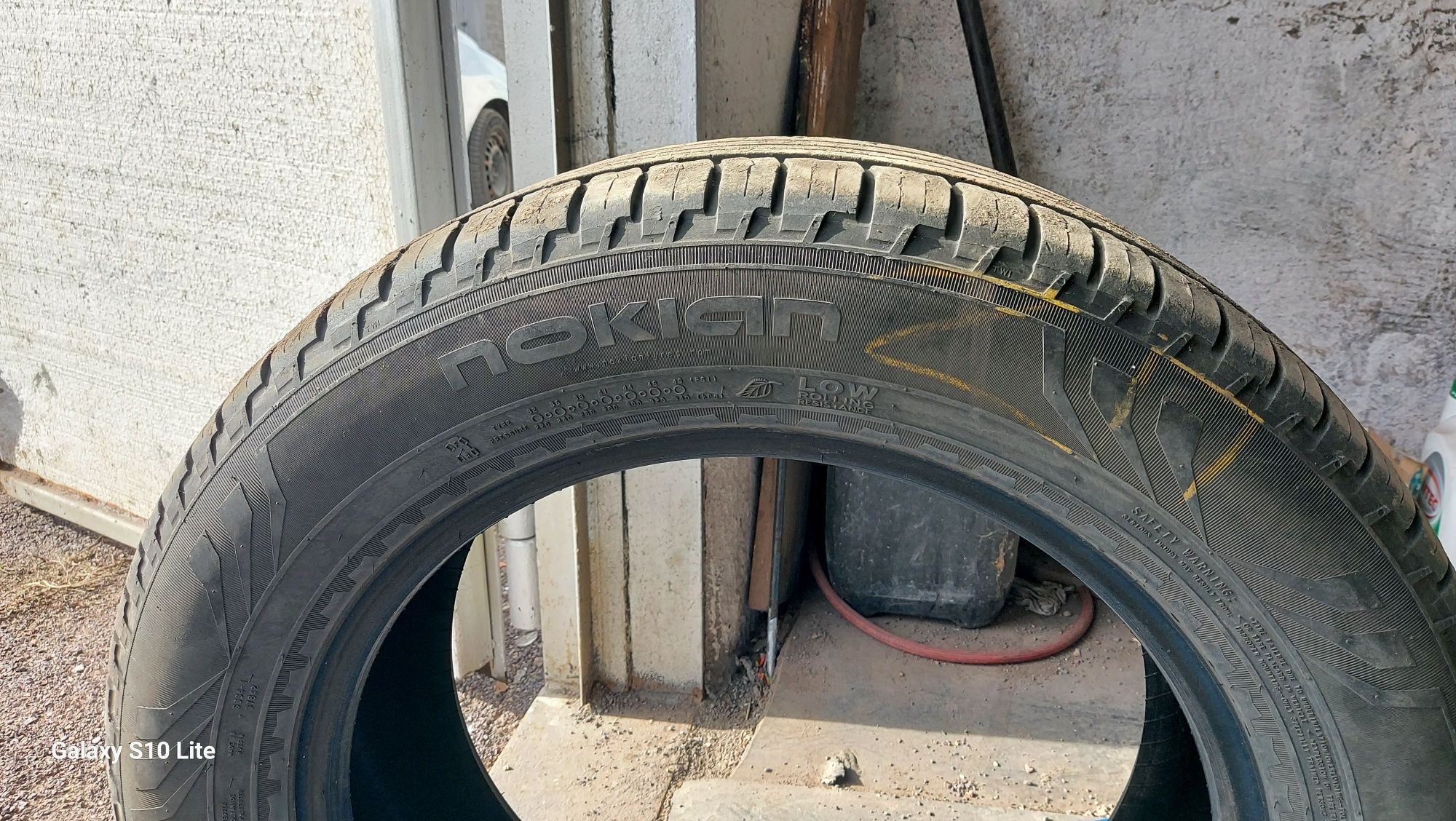 Продаю резину летнюю 235/60/r18