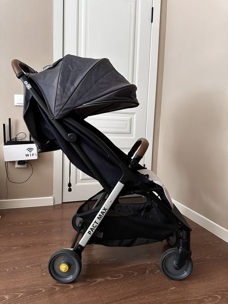Продам коляску Joie Pact Max