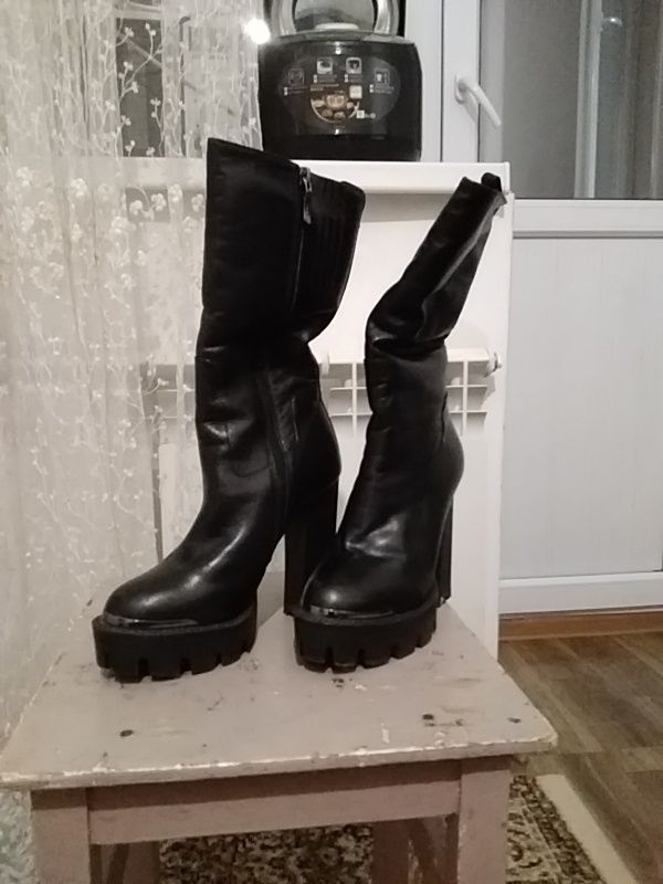 Женские кожаные зимние сапоги