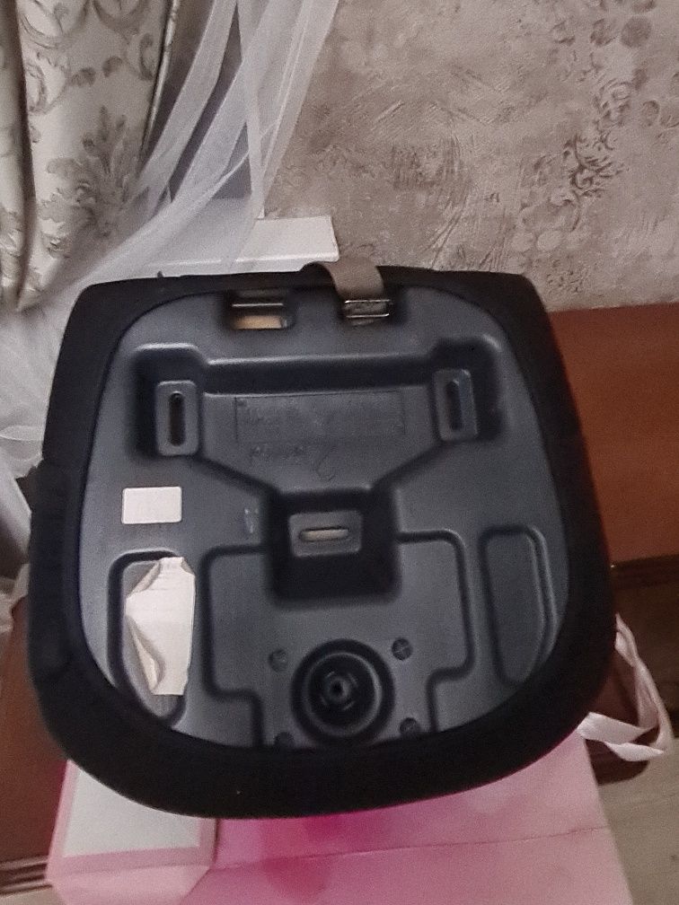 Детское автокресло фирмы Mothercare