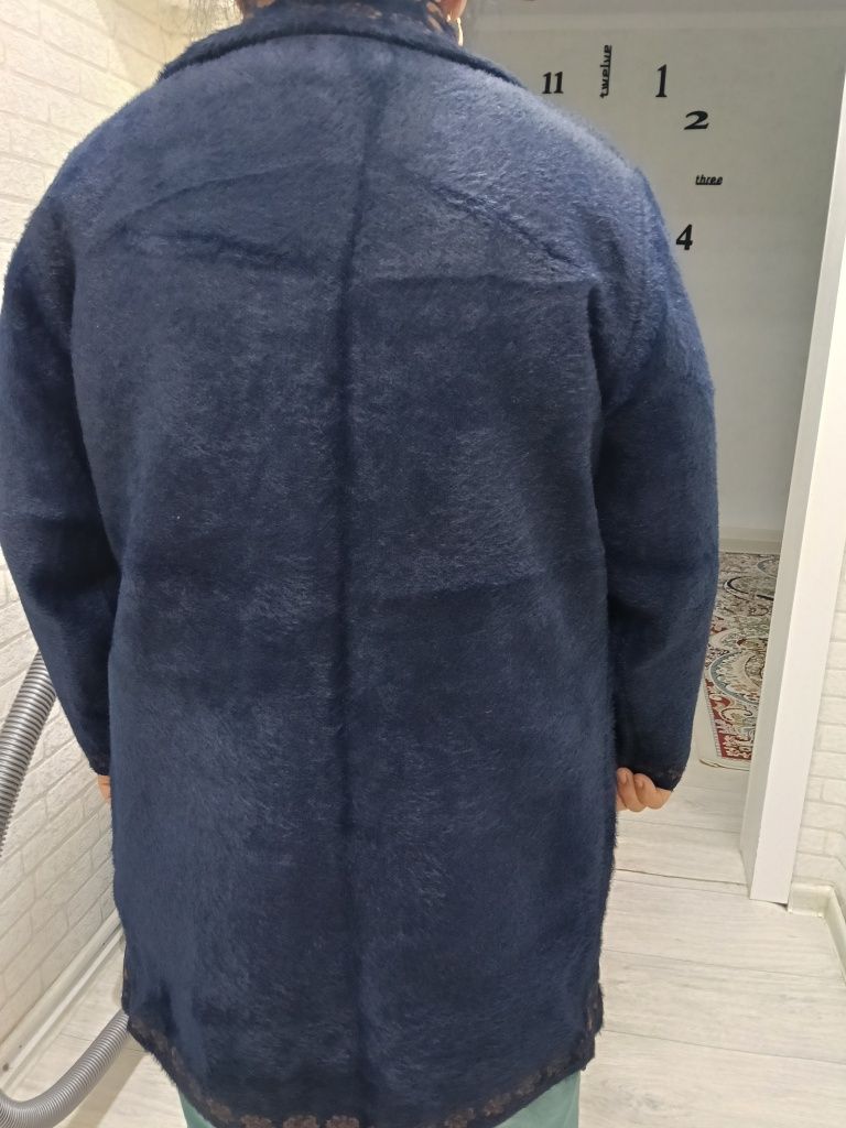 Продам кардиган размер 50 ткань плотный