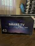 Телевизор SMART 102 см черный новый с коробкой