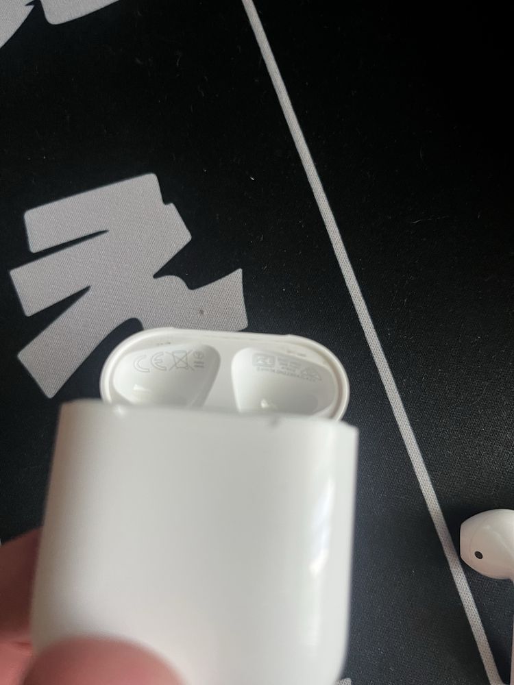 Airpods 2 в хорошем состоянии