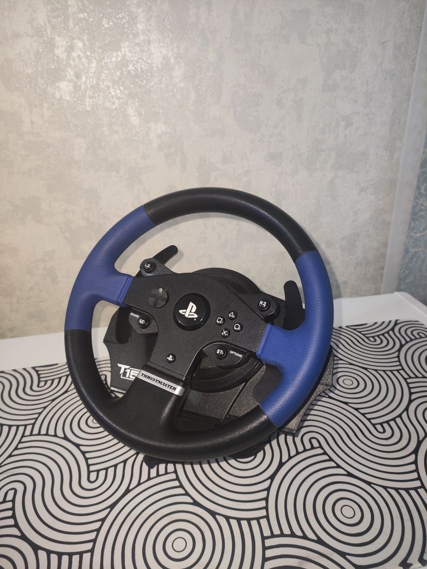 продам игровой руль thrustmaster t150