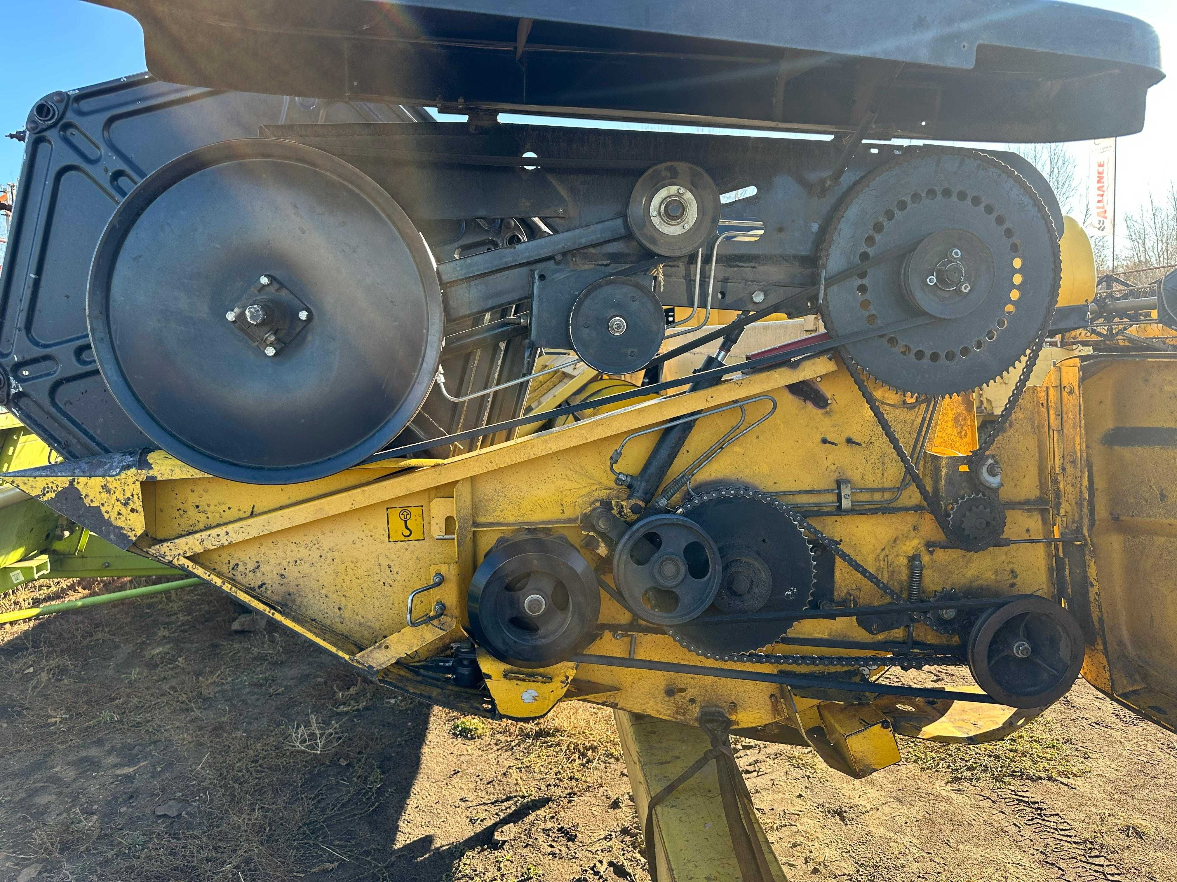 Продается зерноуборочный комбайн New Holland CS6050