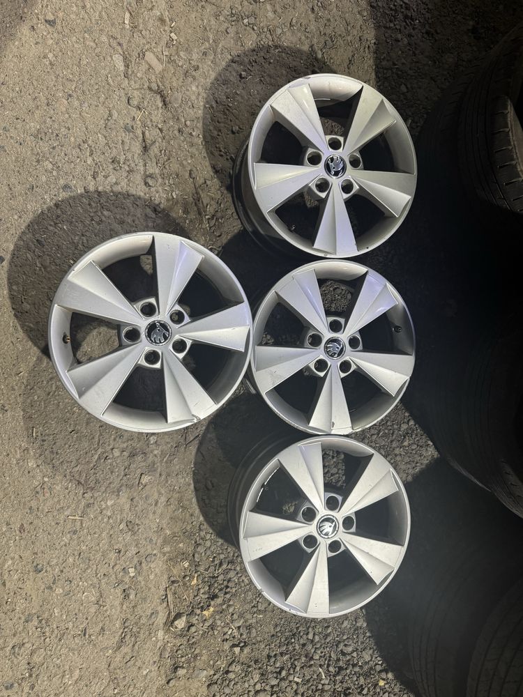 Продам диски от шкода октавия а7 R16