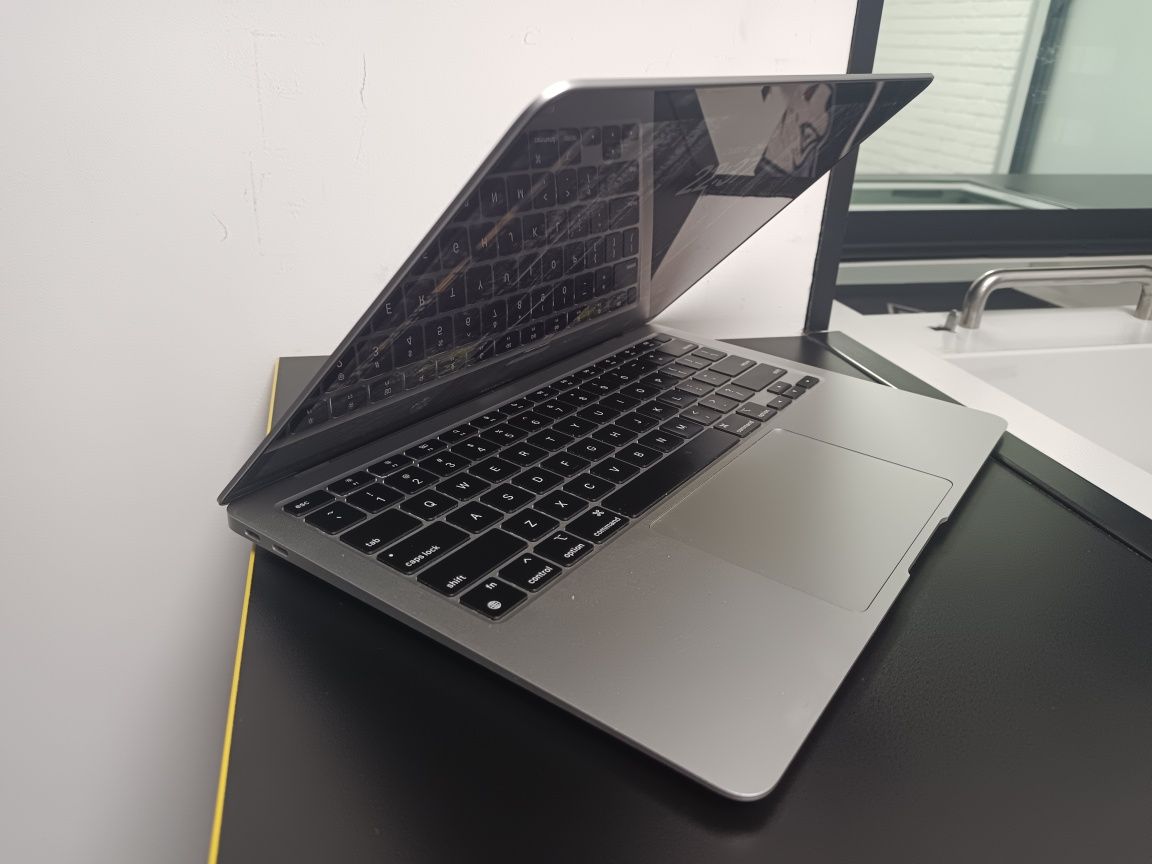 MacBook Air 13 2020 / М1
